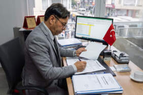Çalışan emeklinin emekli maaşı kesilir mi? SGDP kesintisi ne kadar? Emekli aylığını kaybetmeden çalışmanın formülü