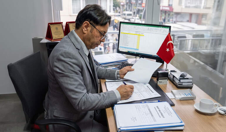 Çalışan emeklinin emekli maaşı kesilir mi? SGDP kesintisi ne kadar? Emekli aylığını kaybetmeden çalışmanın formülü