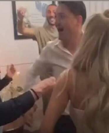 Cengiz Ünder nişanlandı, geceye ‘Topal’ dansı damga vurdu! Tüm kurtlar döküldü