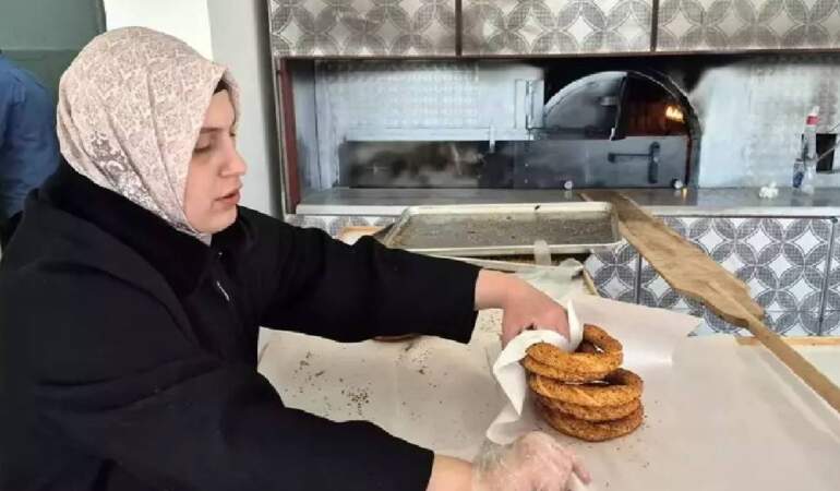 Baba mesleğini devraldı, emeğiyle ayakta duruyor! 3 çocuk annesi kendi fırınını işletiyor