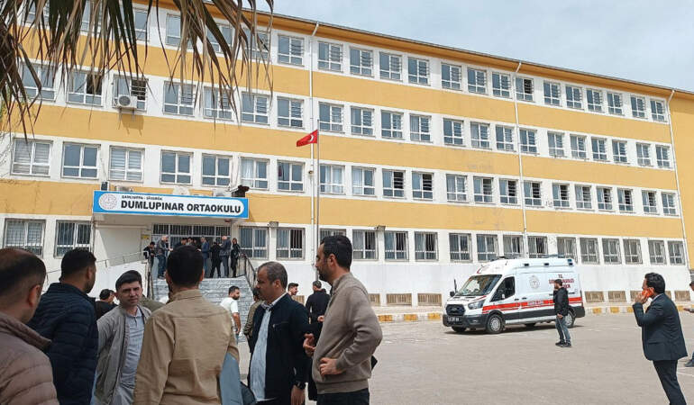 Şanlıurfa’da öğretmene bıçaklı saldırı girişimi