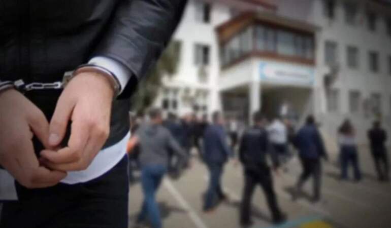 İzmir’de okul saldırısı hazırlığı iddiası:  8 gözaltı, 2 ev hapsi