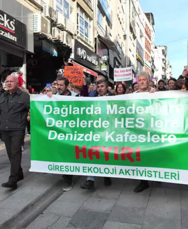 Giresun’da madene karşı yüzlerce kişi yürüdü: Doğamıza ve yaşam alanlarımıza sahip çıkıyoruz