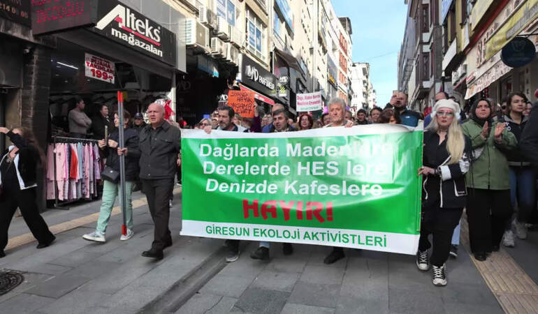Giresun’da madene karşı yüzlerce kişi yürüdü: Doğamıza ve yaşam alanlarımıza sahip çıkıyoruz