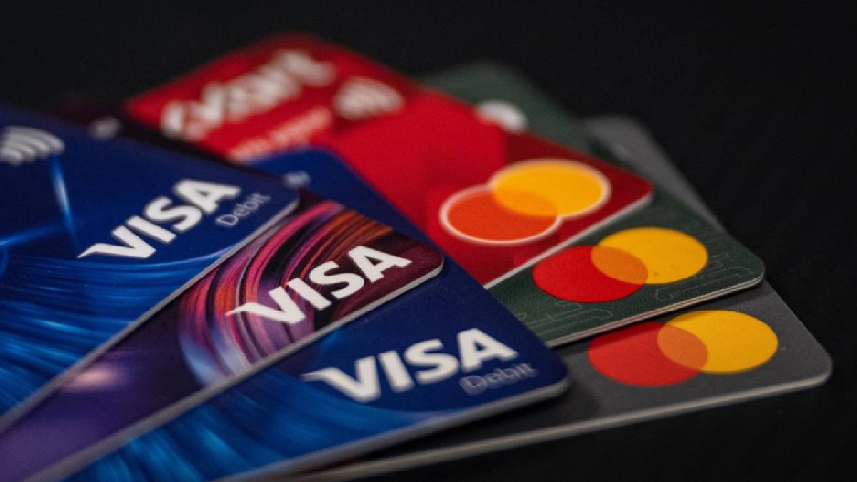 Kredi kartı sahiplerine nefes aldıran karar: Limit kesintisi…