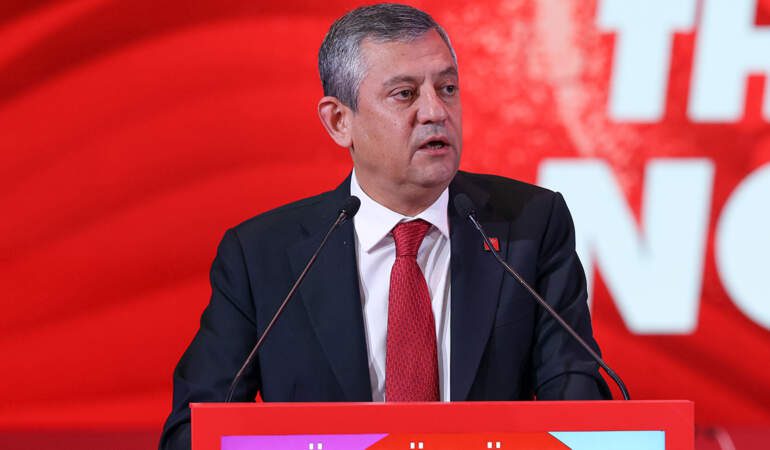 Özgür Özel Türkiye’ye dönüyor: Ataşehir’de miting yapacak