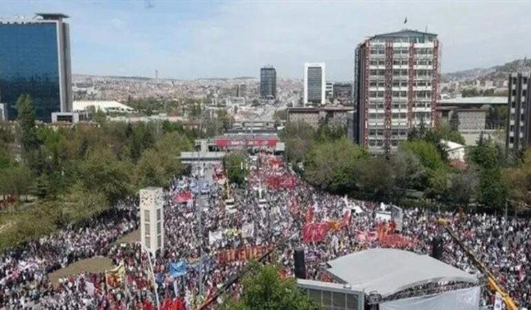 1 Mayıs tatili kaç gün 2026? Öğrencilere 3 günlük tatil müjdesi geldi