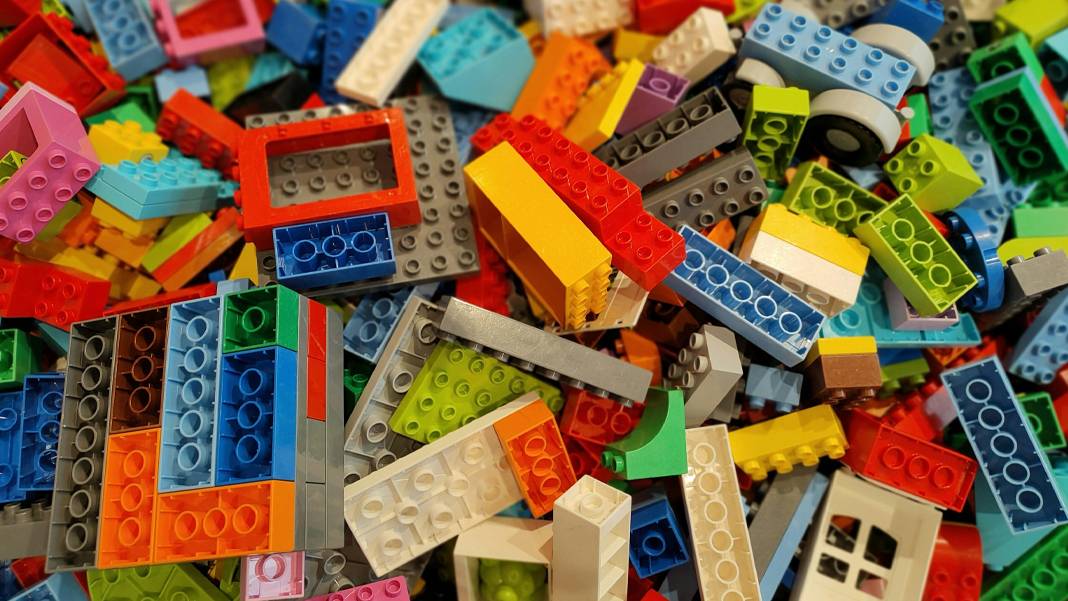 Murat Ülker LEGO’yu kurtaran ‘aile kapitalizmi’nin sırrını yazdı: İflasın eşiğinden dünyanın zirvesine