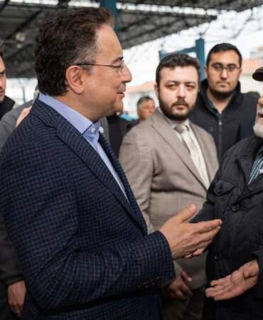 Babacan’dan Ankara’da pazar ziyareti: Esnaf da vatandaş da ekonomiye isyan ediyor