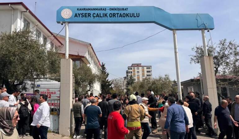 Gözler yoğun bakımda: 5 öğrenci yaşam savaşı veriyor
