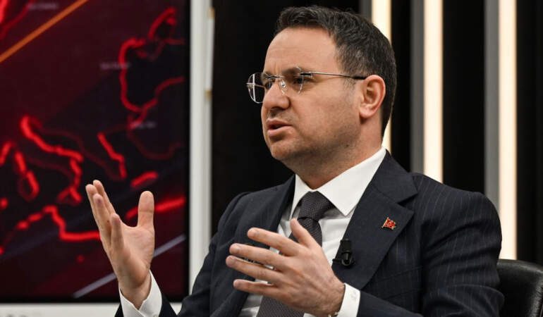Gürlek’ten yargı tarafsızlığı mesajı: AK Partili belediyelere operasyon yapılmadı diye yapılmayacak sanılmasın