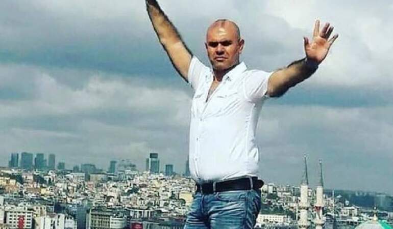AVM’de öfke patlaması yaşadı! Ajdar’dan gençlere tepki: ‘Yönetime gidin’