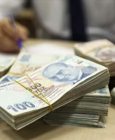 Resmi tatilde para transferi yapacaklar dikkat! 23 Nisan perşembe bankalar çalışıyor mu? PTT açık mı?