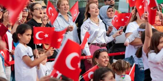 23 Nisan konserleri iptal mi oldu, kutlamalar yapılacak mı? İBB 23 Nisan etkinlikleri ve iptal olan belediyeler