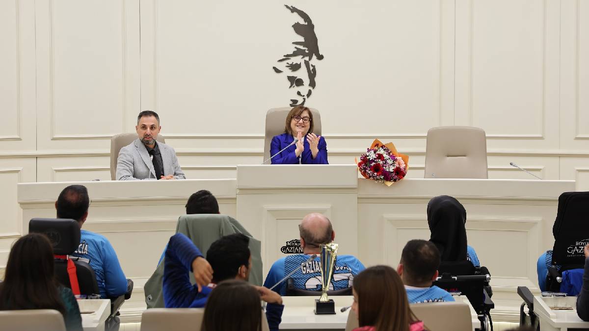 Muğla Milletvekili Gizem Özcan’dan 23 Nisan mesajı