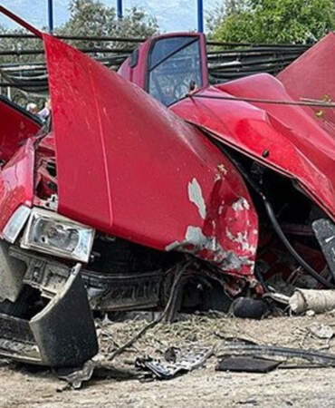 İzmir’de feci kaza: 2 ölü, 2 yaralı
