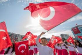 Anne, babalar ve öğrenciler için en coşkulu 23 Nisan mesajları: En güzel, resimli, kısa ve uzun 23 Nisan sözleri