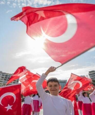 Anne, babalar ve öğrenciler için en coşkulu 23 Nisan mesajları: En güzel, resimli, kısa ve uzun 23 Nisan sözleri