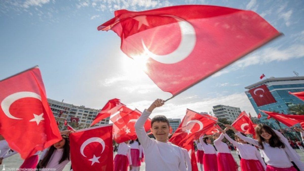 Anne, babalar ve öğrenciler için en coşkulu 23 Nisan mesajları: En güzel, resimli, kısa ve uzun 23 Nisan sözleri