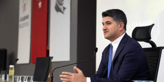 Ataşehir Belediye Başkanı Onursal Adıgüzel görevden uzaklaştırıldı