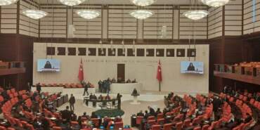 TBMM’de kabul edilerek yasalaştı: Doğum izni 24 haftaya çıkarıldı