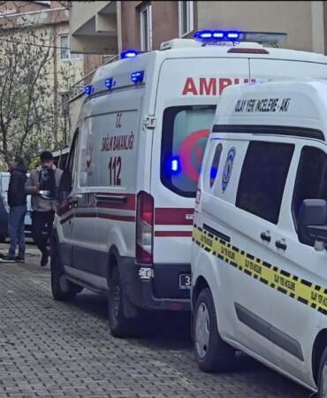 Üsküdar’da aile dehşeti: Annesini ve babasını katledip intihar etti
