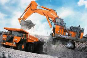 Çalışırken bataryasını da şarj edebiliyor: 384 tonluk kamyon sahada