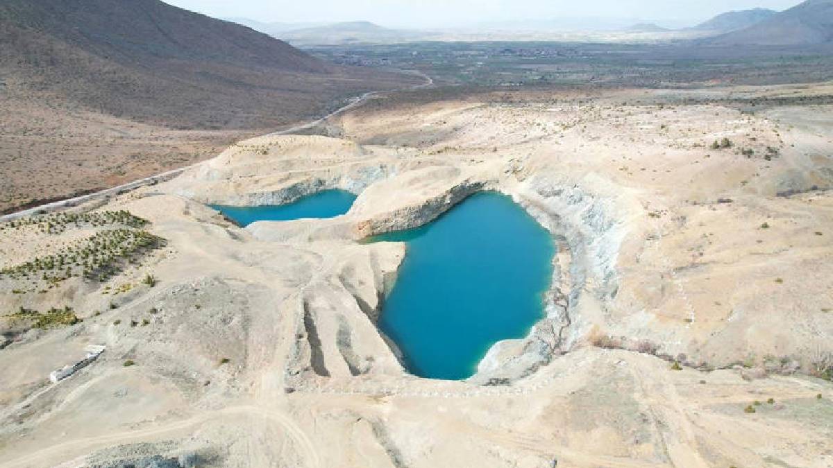 Doğa canlanıyor görsel şölen sunuyor: Tomarza Mavi Göl keşfinizi bekliyor