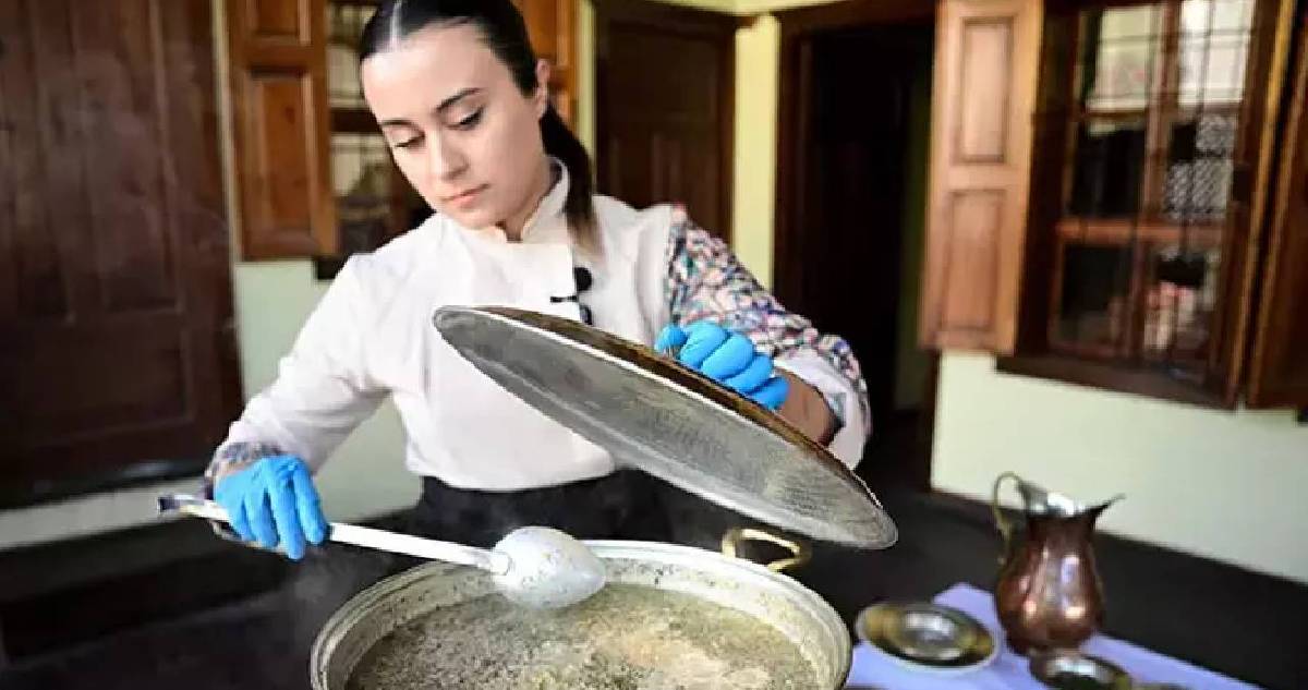 Pilav desen değil, sarma desen hiç değil! Köy mutfağından çıkan lezzet: Sarma aşı