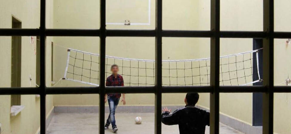 Binlerce çocuk demir parmaklıklar ardında: Son 10 yılda yüzde 120 arttı