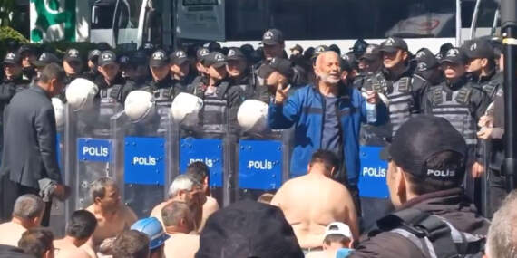 Açlık grevindeki madencilere polis ablukası: 3 işçi fenalaştı