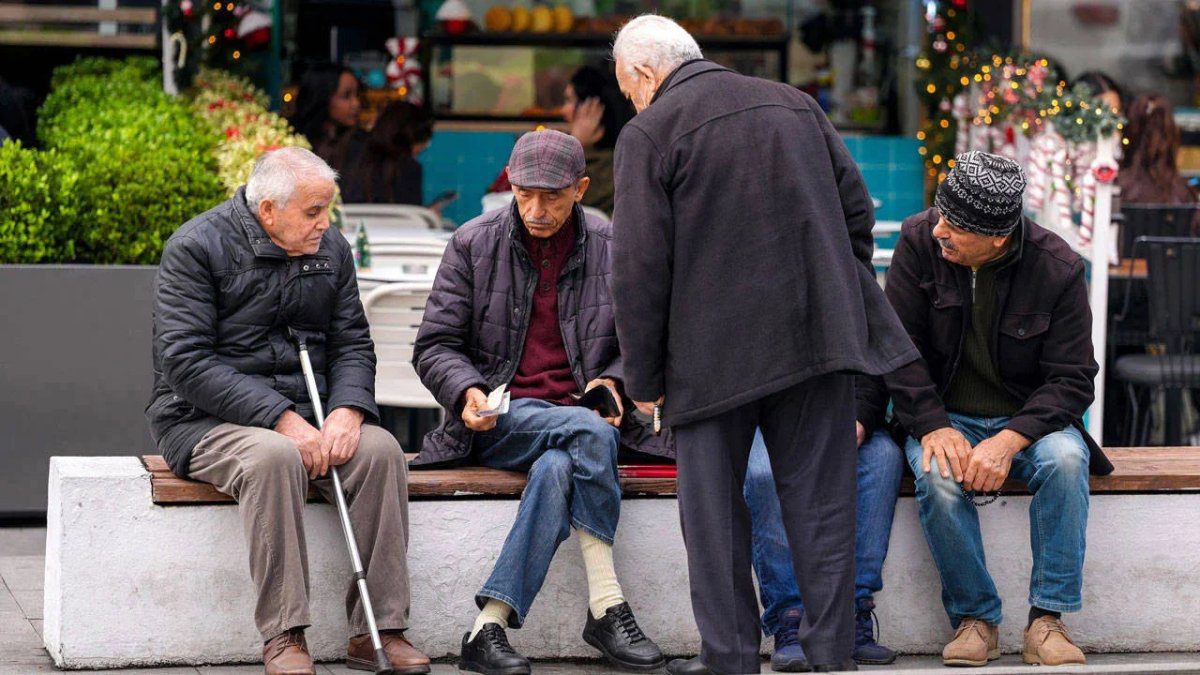 İstanbul’un yaşlıları geçim ve sağlık arasında: 10 yaşlıdan yaklaşık 4’ü geçinemiyor