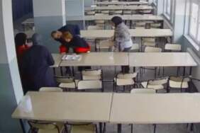 Okulda korku dolu anlar! Nefes borusuna elma kaçan öğrenciyi öğretmeni kurtardı