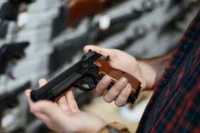 Kurusıkı tabancalar Meclis gündeminde: Denetimsizlik “hayalet silah” riskini büyütüyor