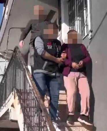 26 yıllık firari yatak odasından çıktı: Gizli bölme yapmış