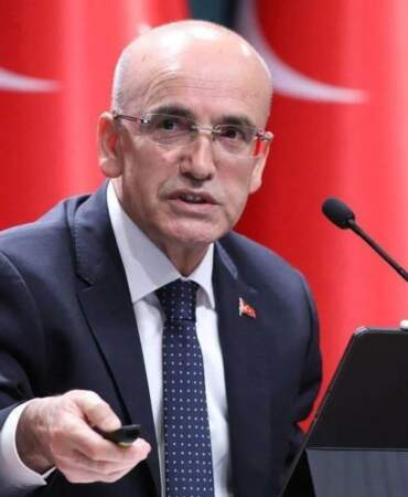 Bakan Şimşek’ten enflasyon itirafı: Petrol şoku beklentileri bozdu