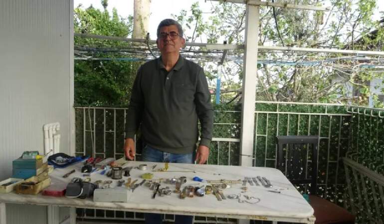 Teknoloji mesleğini yuttu: 12 yıldır mecbur evinden üretiyor