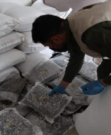 MİT koordinasyonunda uluslararası uyuşturucu operasyonu: Lazkiye Limanı’na baskın
