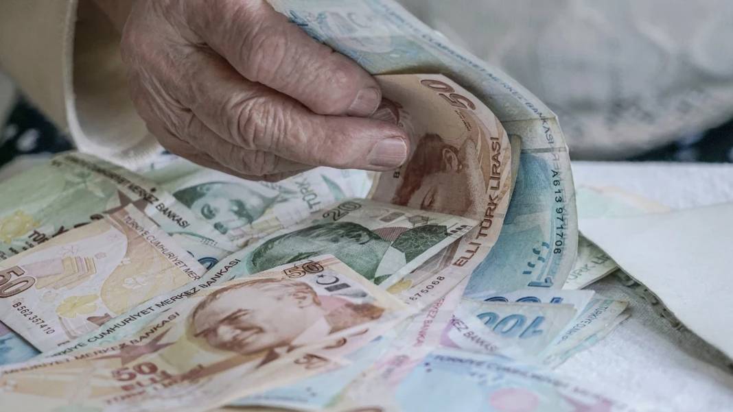 Emeklilere şoke olacakları müjde! Emekli promosyonunda 100 bin TL’ye varan fırsat: Nisan 2026 güncel liste belli oldu