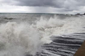 İstanbul Valiliği’nden fırtına uyarısı: Tedbirli olun!