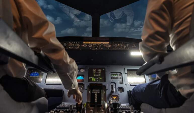 Havada korku dolu anlar: Pilot rahatsızlandı, uçak acil iniş yaptı