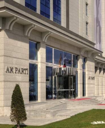 AK Parti’den üç aşamalı “saha” uygulaması: Belirle, uygula, anlat