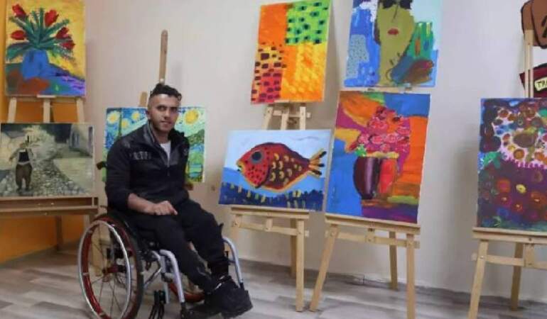 Hayatını sanat değiştirdi, birçok dalda kendini geliştirdi! İlk kişisel sergisini açacak