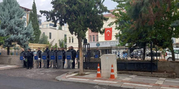 Halfeti Belediyesi soruşturmasında 46 şüpheli adliyede