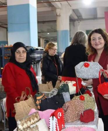 Kadınlar üretiyor, aile bütçesine katkı sağlıyor! Her Salı aynı yerde buluşuyorlar