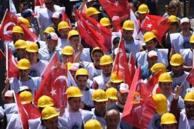 Öğrenci ve veliler dikkat: 30 Nisan Perşembe okullar tatil mi? İşte 1 Mayıs mesai düzeni