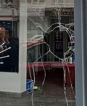 CHP ilçe binasına taşlı saldırı: Şüpheli tutuklandı