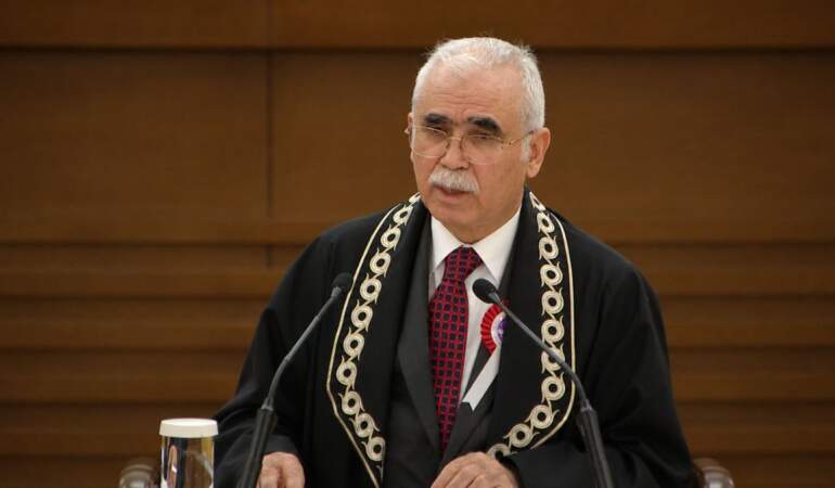 AYM Başkanı Özkaya’dan hâkim ve savcılara “kul hakkı” uyarısı: İbadetle affolmaz