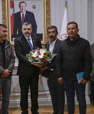 Eylemlerini sonlandıran maden işçilerinden İçişleri Bakanı Çiftçi’ye ziyaret