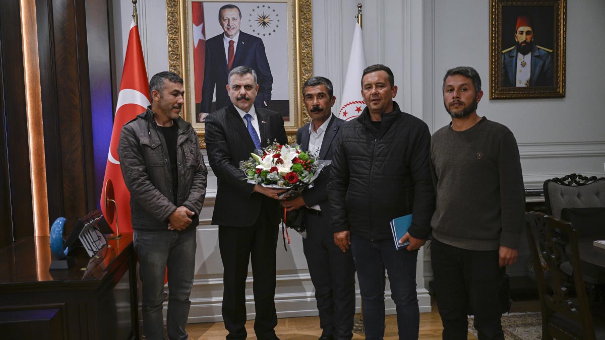 Eylemlerini sonlandıran maden işçilerinden İçişleri Bakanı Çiftçi’ye ziyaret